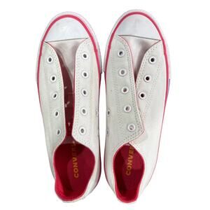 Converse Chuck Taylor girls youth white casual sneakers. NWOT. Size 4